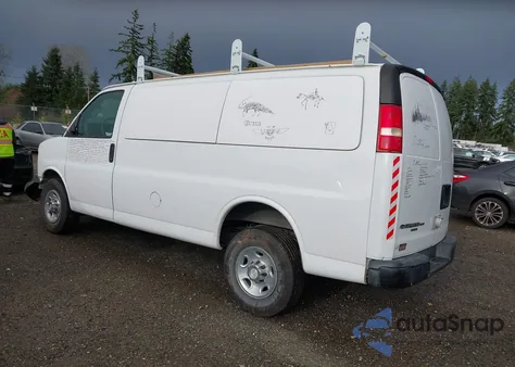 2016 Chevrolet Express 2500 Work Van из США, поврежденный, VIN 1GCWGAFF7G1320329